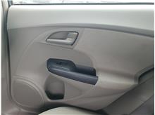 Vehicle Thumb #17