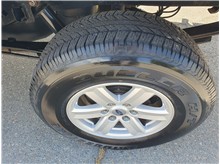Vehicle Thumb #19