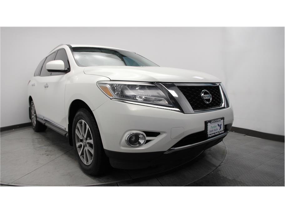 2014 Nissan Pathfinder from Payless Auto Sales