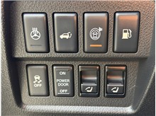 Vehicle Thumb #18