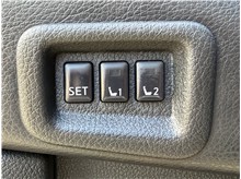 Vehicle Thumb #19