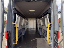Vehicle Thumb #12
