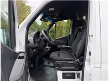 Vehicle Thumb #14