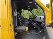 Vehicle Thumb #16
