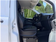 Vehicle Thumb #15