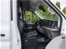 Vehicle Thumb #15