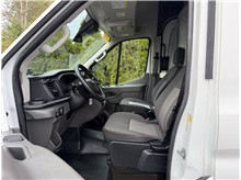 Vehicle Thumb #16