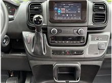 Vehicle Thumb #17
