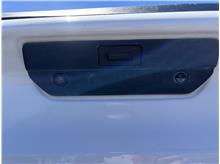 Vehicle Thumb #29