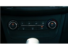 Vehicle Thumb #21