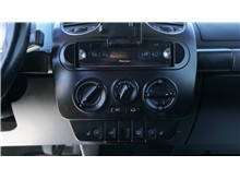 Vehicle Thumb #16