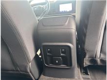 Vehicle Thumb #17