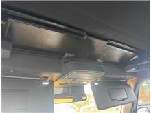 Vehicle Thumb #33