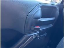 Vehicle Thumb #26