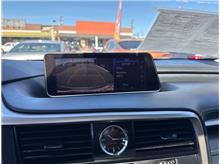 Vehicle Thumb #32