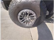 Vehicle Thumb #12