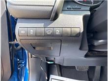 Vehicle Thumb #16