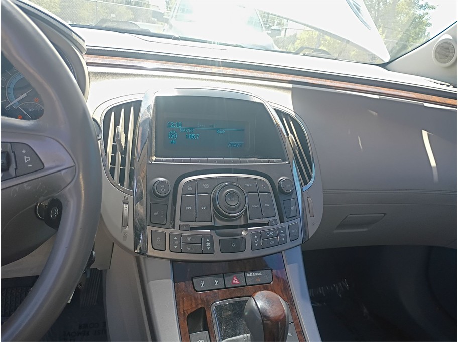 Photo 12