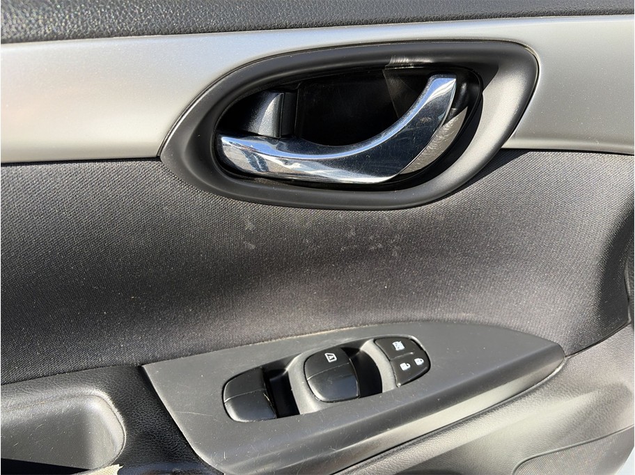 2016 Nissan Sentra S Sedan 4D - photo 15