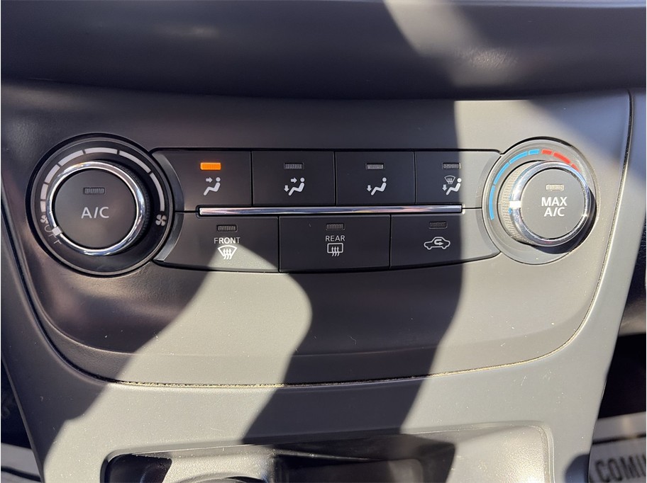2016 Nissan Sentra S Sedan 4D - photo 16