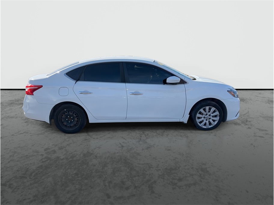 2016 Nissan Sentra S Sedan 4D - photo 9