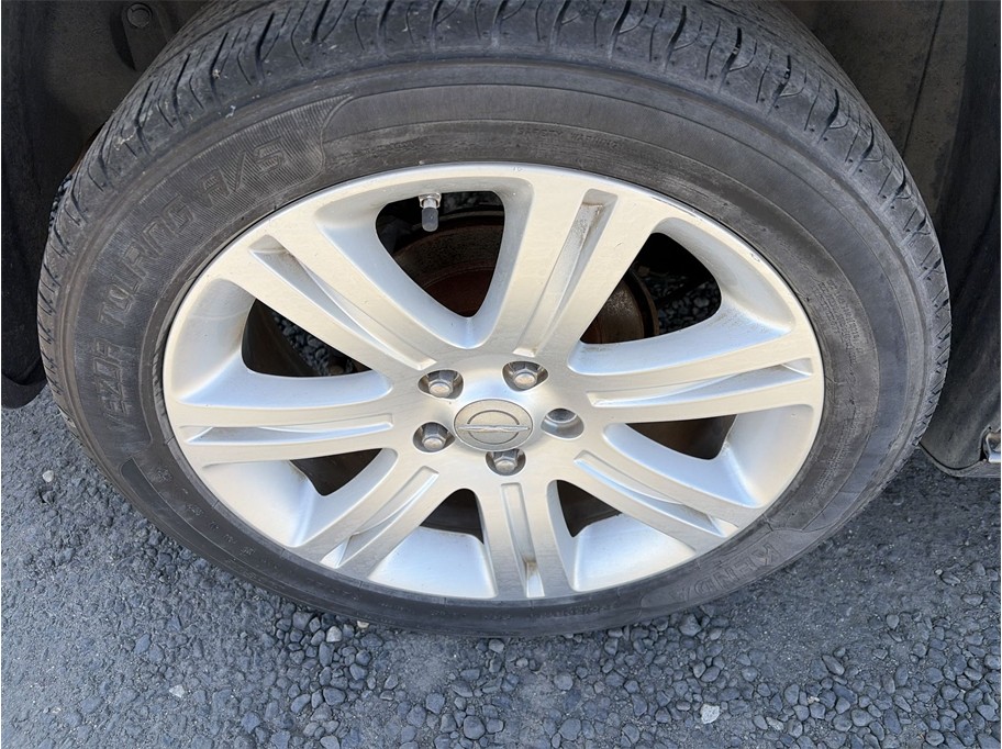 2013 Chrysler 200 Touring Sedan 4D - photo 10