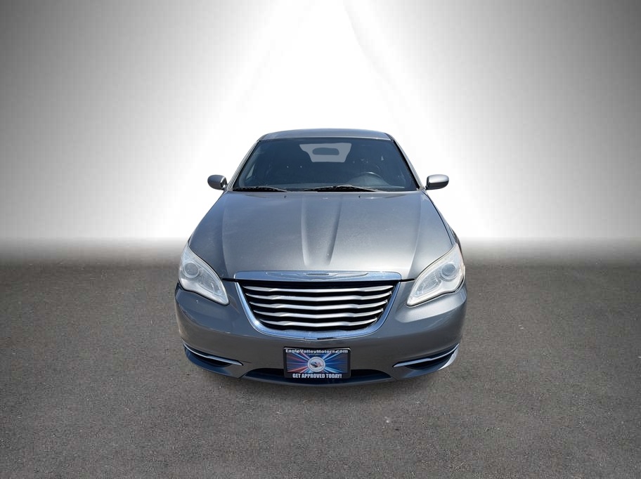 2013 Chrysler 200 Touring Sedan 4D - photo 3