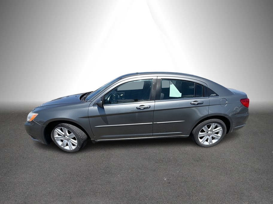 2013 Chrysler 200 Touring Sedan 4D - photo 5