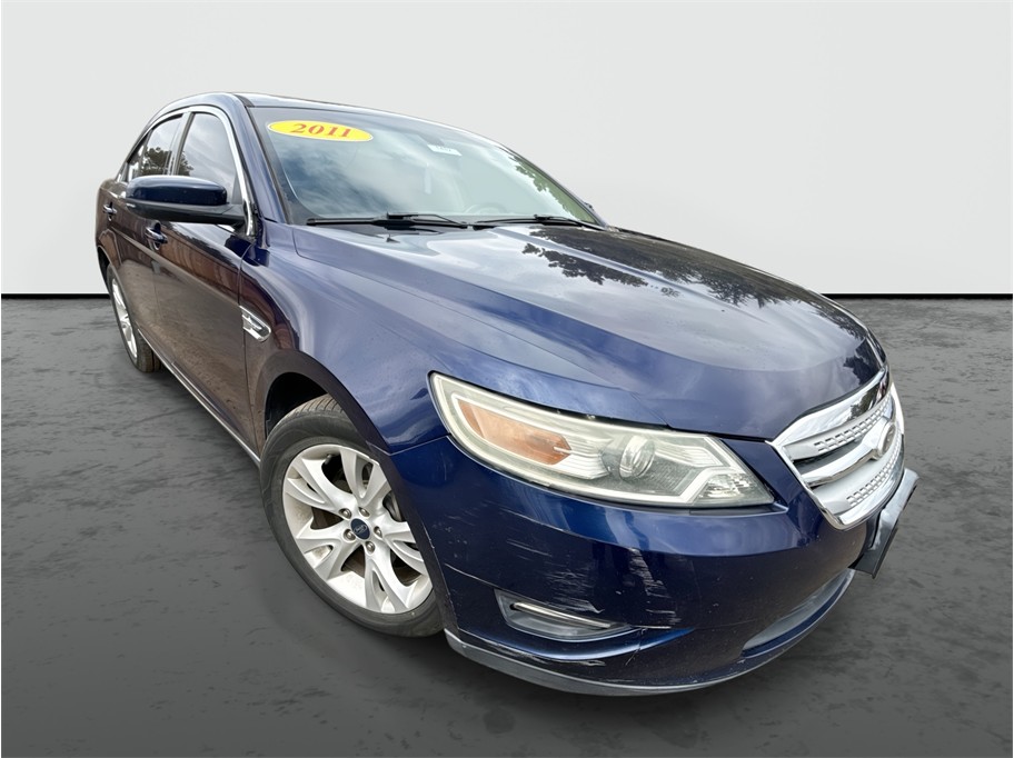 2011 Ford Taurus SEL's photo