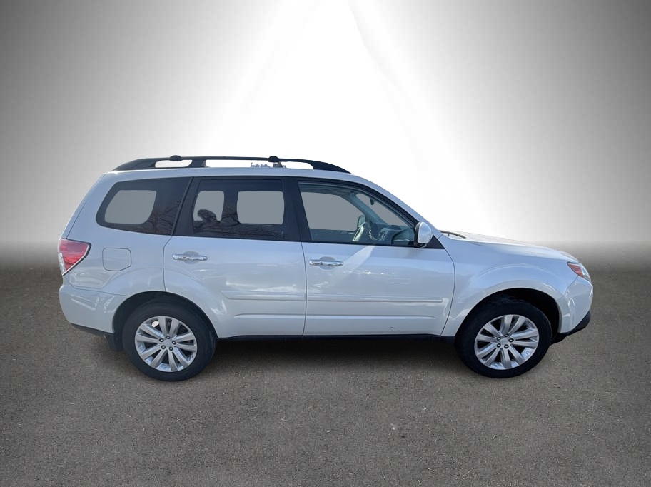 2012 Subaru Forester photo 8