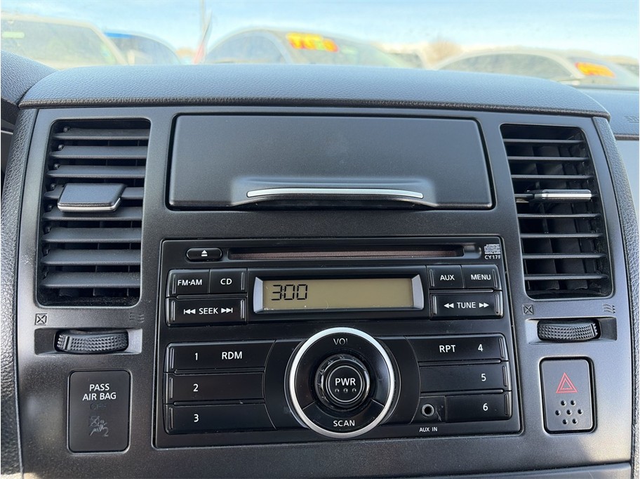 2010 Nissan Versa S - Photo 12