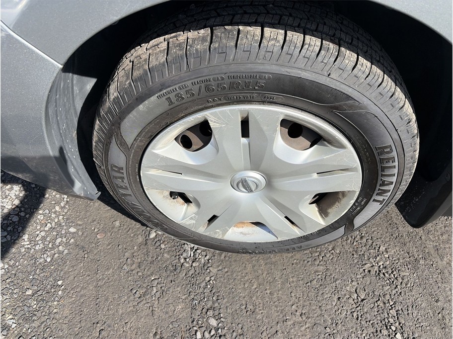 2010 Nissan Versa S Hatchback 4D - photo 17