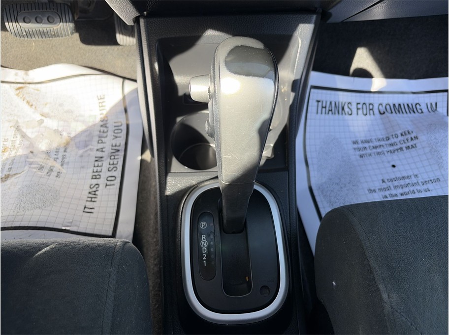 2010 Nissan Versa S Hatchback 4D - photo 18
