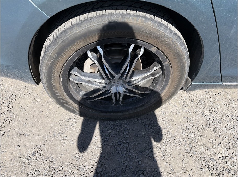 2009 Chevrolet Malibu LTZ Sedan 4D - photo 16