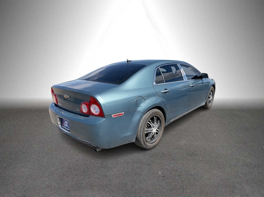 2009 Chevrolet Malibu LTZ Sedan 4D - photo 8