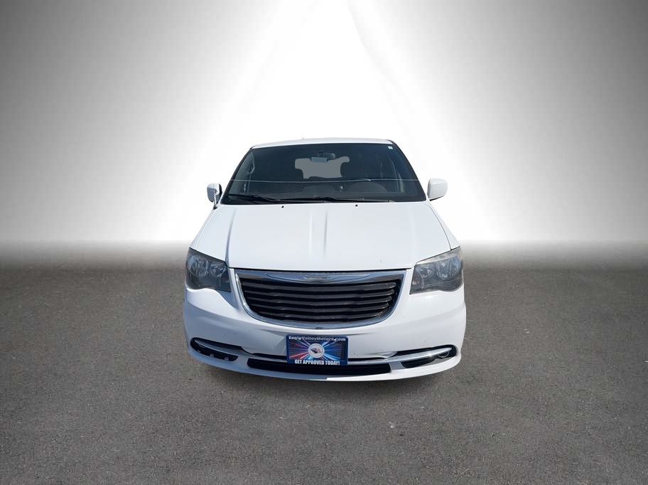 2015 Chrysler Town & Country photo 3