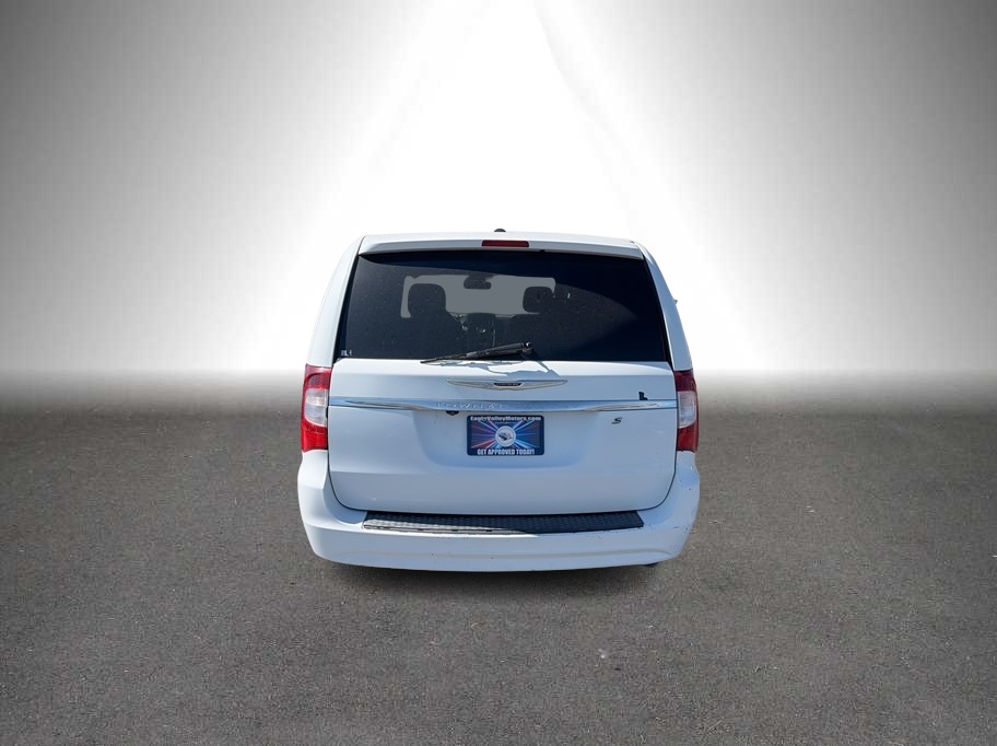 2015 Chrysler Town & Country photo 7