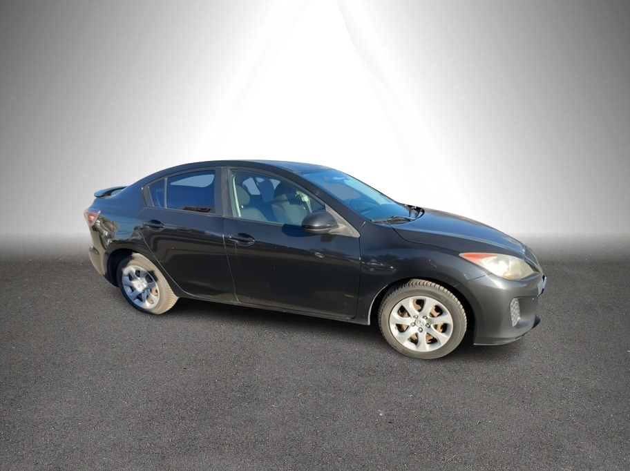 2013 Mazda Mazda3 i SV Sedan photo 3