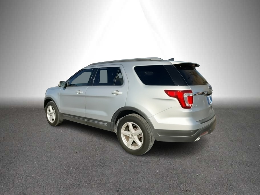 2018 Ford Explorer XLT Sport photo 4