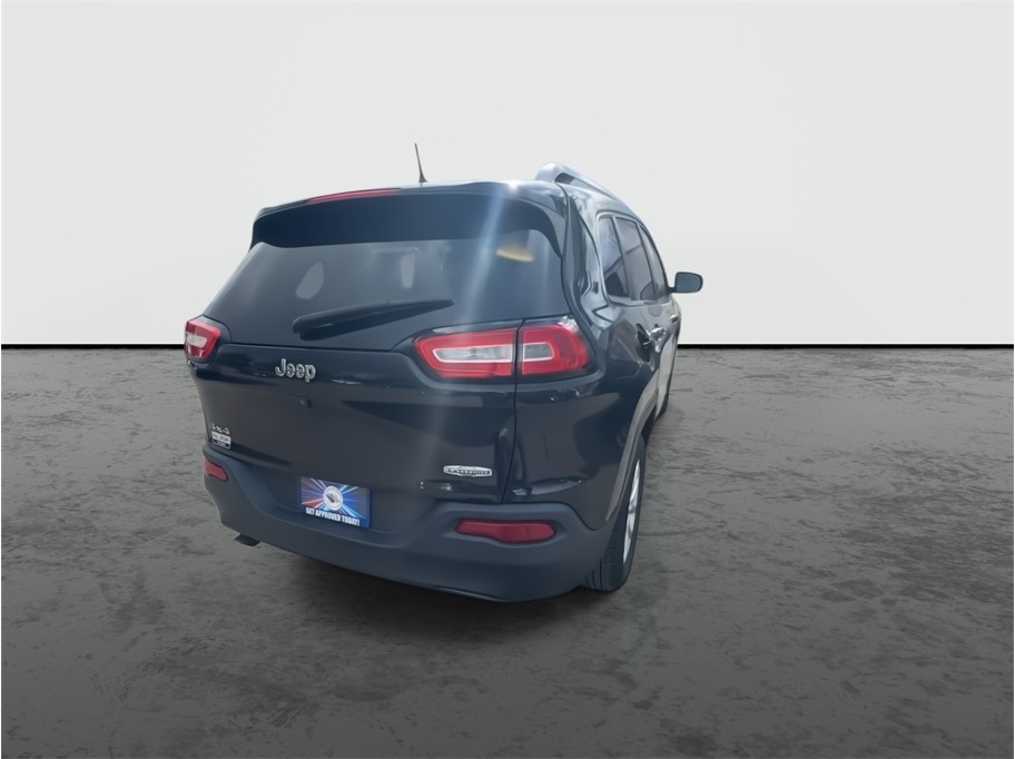 2016 Jeep Cherokee Latitude Sport Utility 4D - photo 9