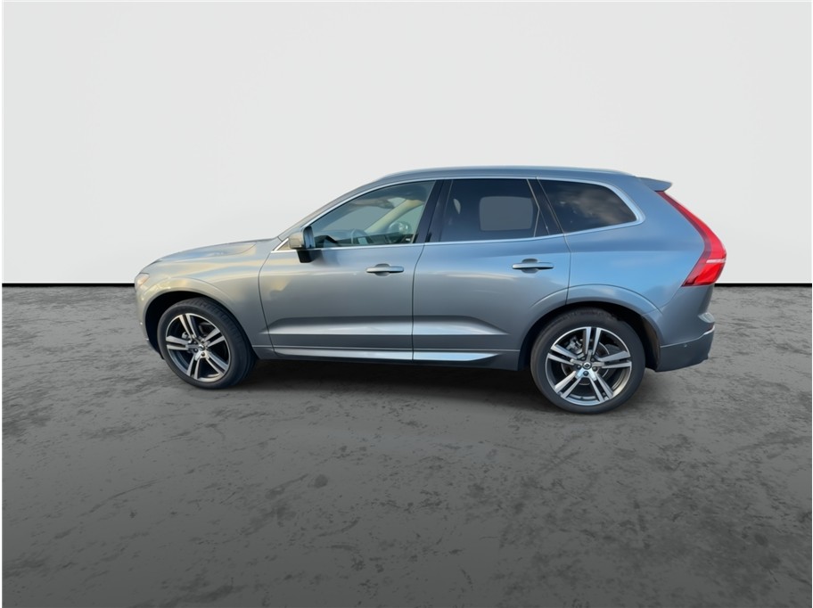 2018 Volvo XC60 T5 Momentum photo 4