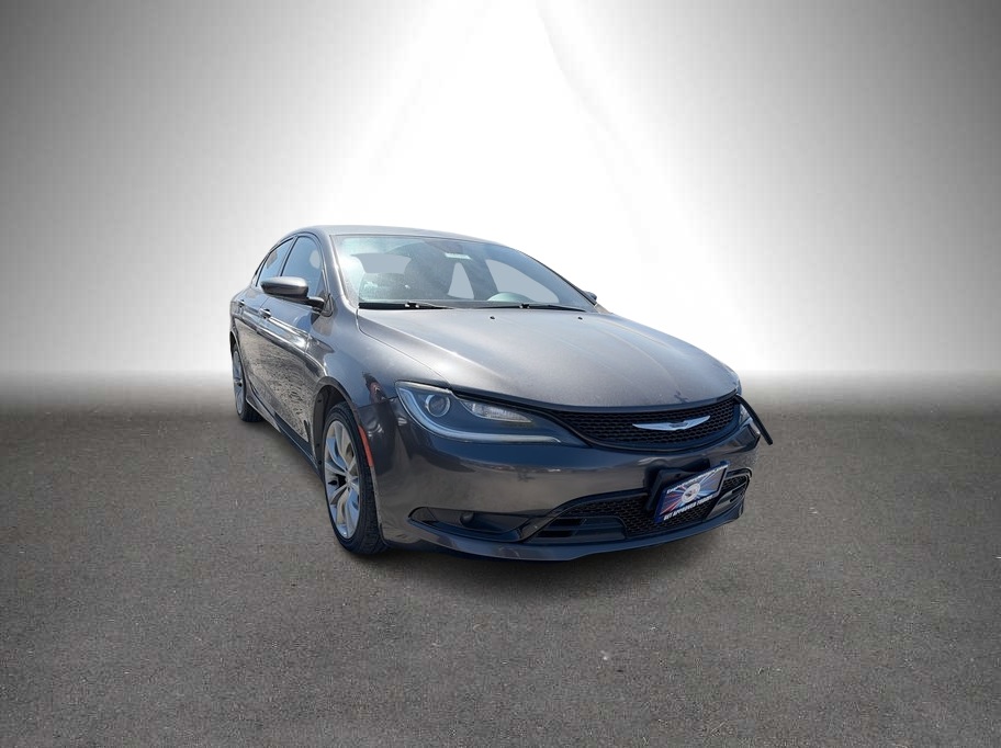 2015 Chrysler 200 photo 2