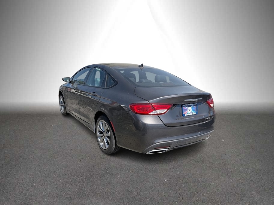 2015 Chrysler 200 photo 6