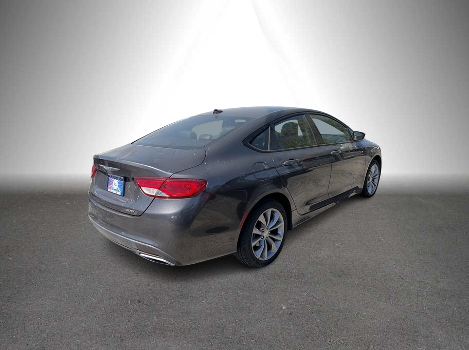 2015 Chrysler 200 photo 8