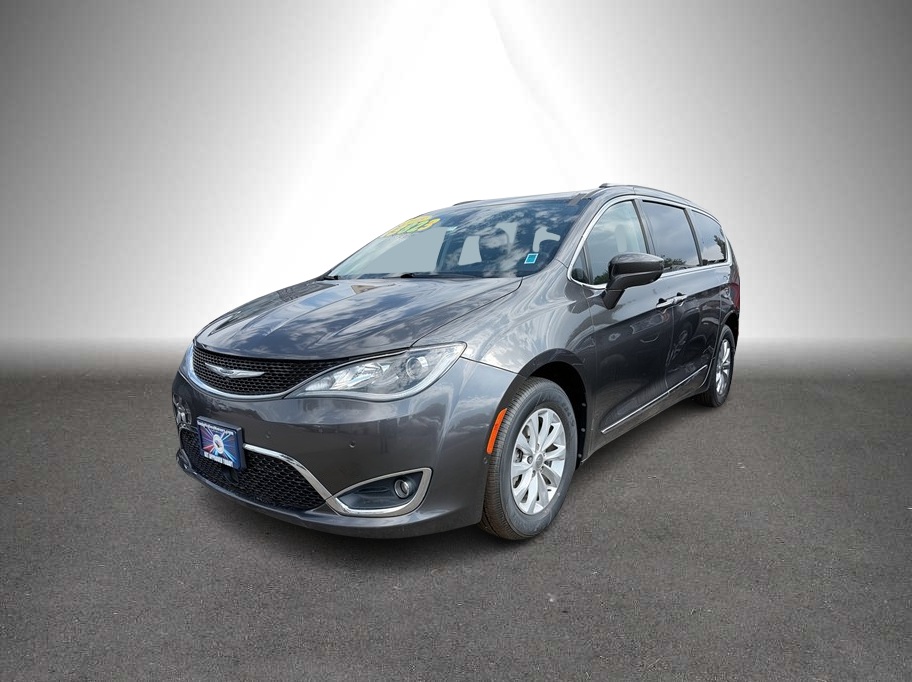 2018 Chrysler Pacifica photo 4