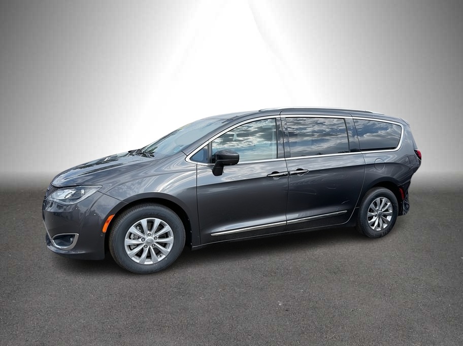 2018 Chrysler Pacifica photo 5