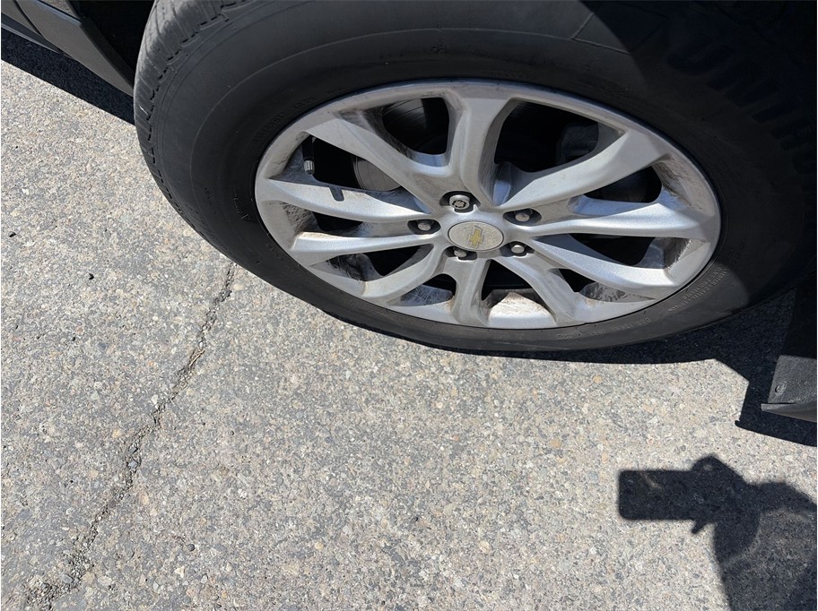 2018 Chevrolet Equinox LT Sport Utility 4D - photo 10