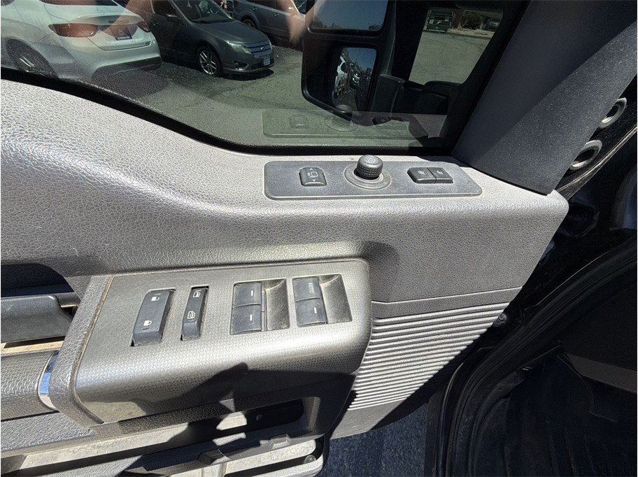 2009 Ford F350 Super Duty Crew Cab Lariat Pickup 4D 8 ft - photo 15