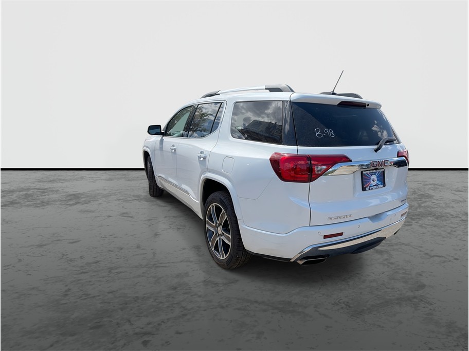 2018 GMC Acadia photo 6