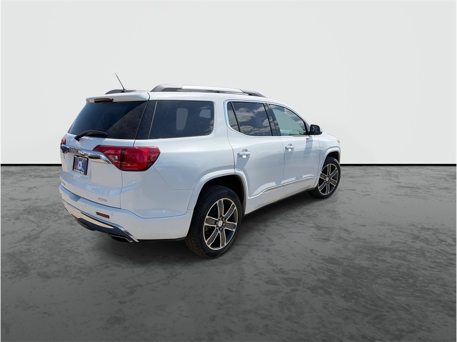 2018 GMC Acadia photo 8